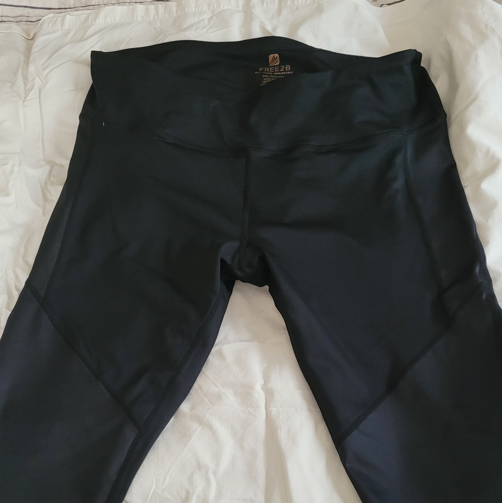Free2B leggings